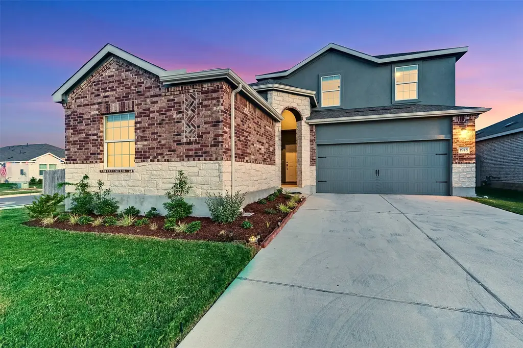 1948 Gilmer Way, Leander