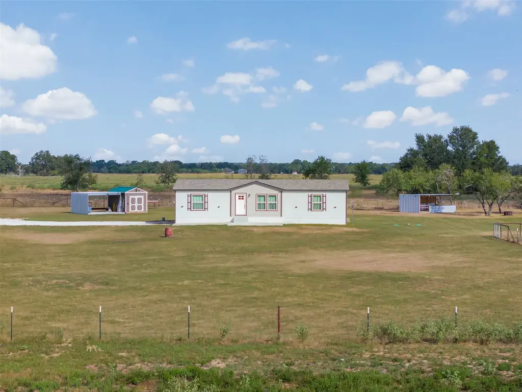 5238 County Road 353, Gause