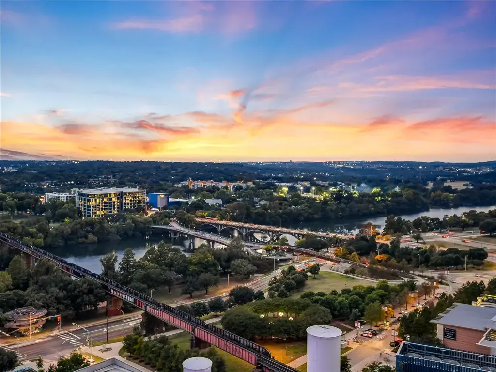 222 West Ave 1802, Austin