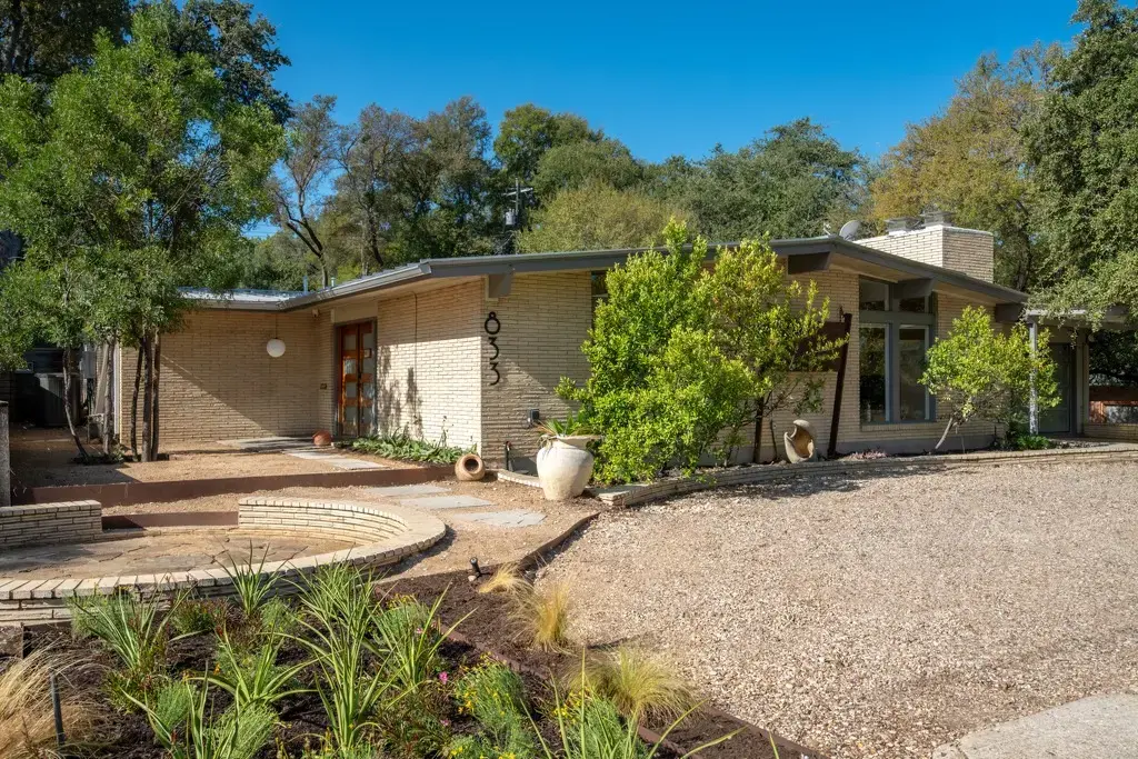 833 E 38th St, Austin
