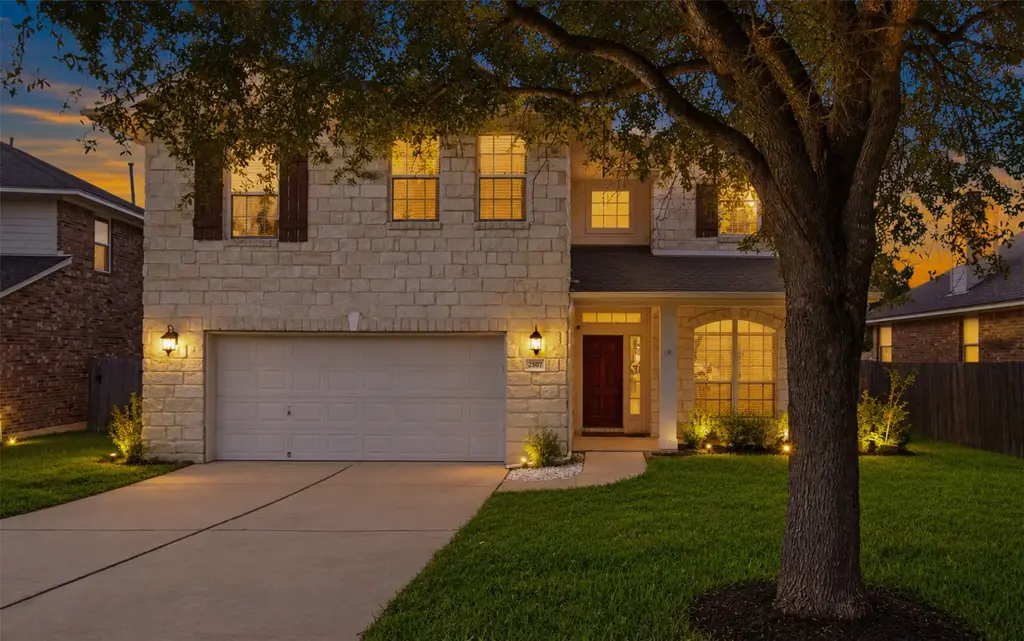 2507 Texan Dr, Cedar Park