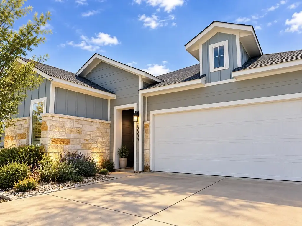 10900 American Mustang Loop, Manor