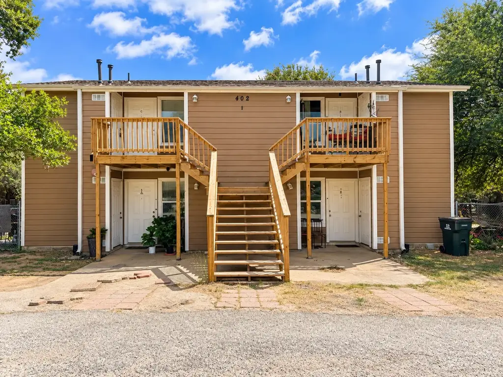 402 Algerita Dr, Georgetown