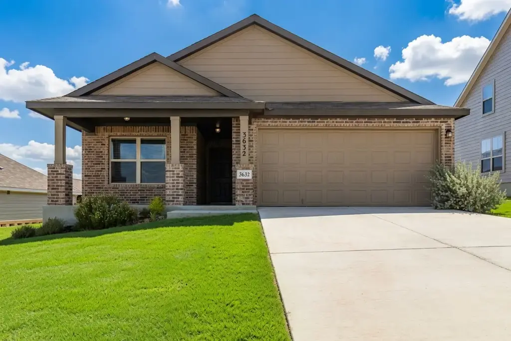 3632 Space Cloud Dr, New Braunfels