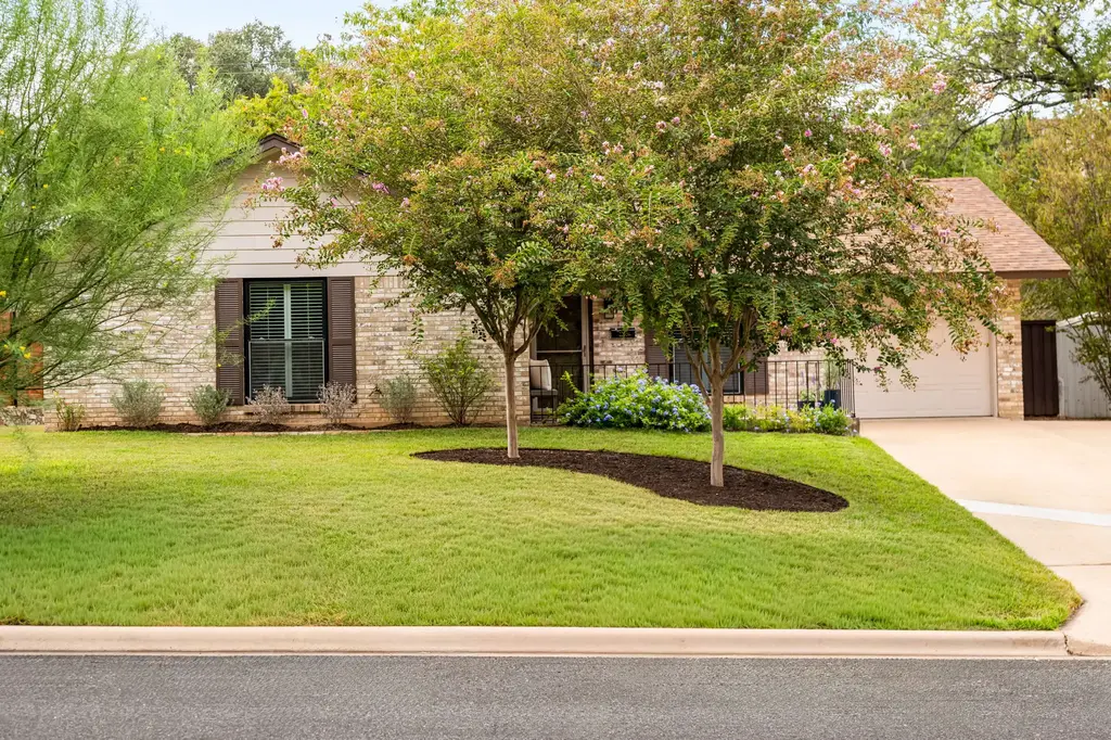 2708 Carnarvon Ln, Austin