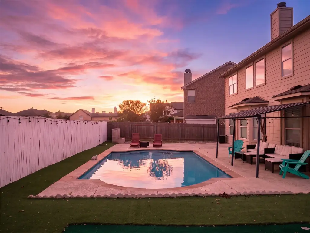 1221 Laurel Oak Trl, Pflugerville