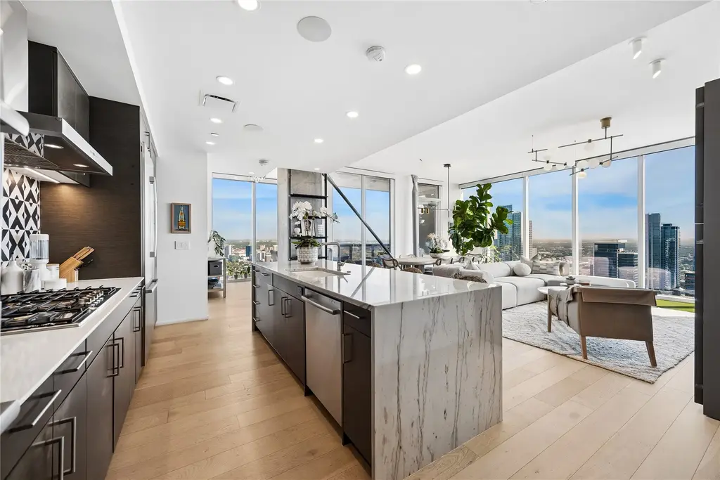 301 West Ave 5003, Austin