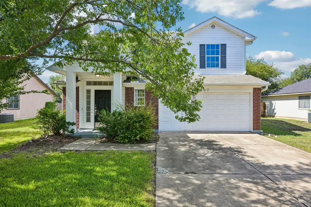 607 Sparkling Brook Ln, Leander