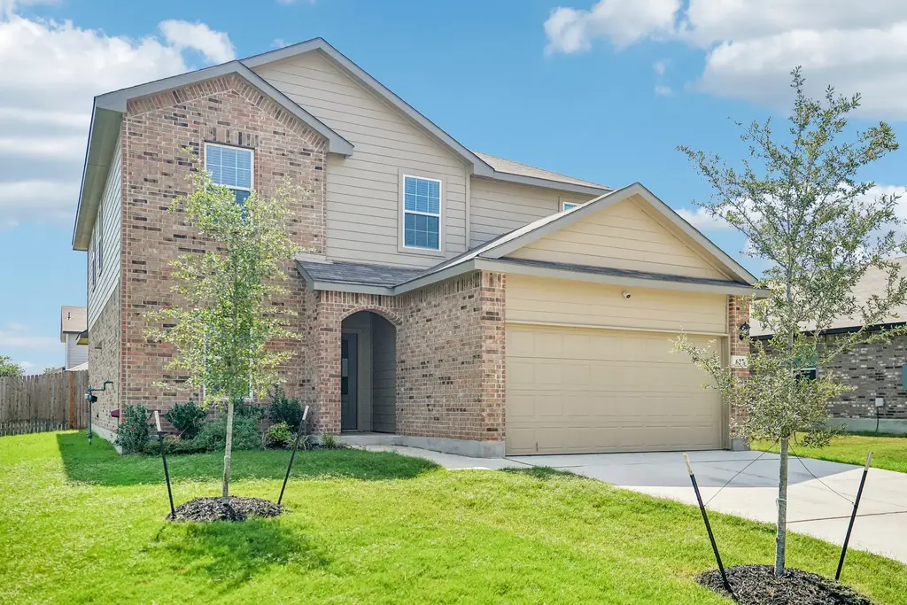 627 Fluted Shls, Cibolo