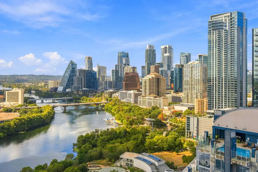 48 East Ave 2911, Austin