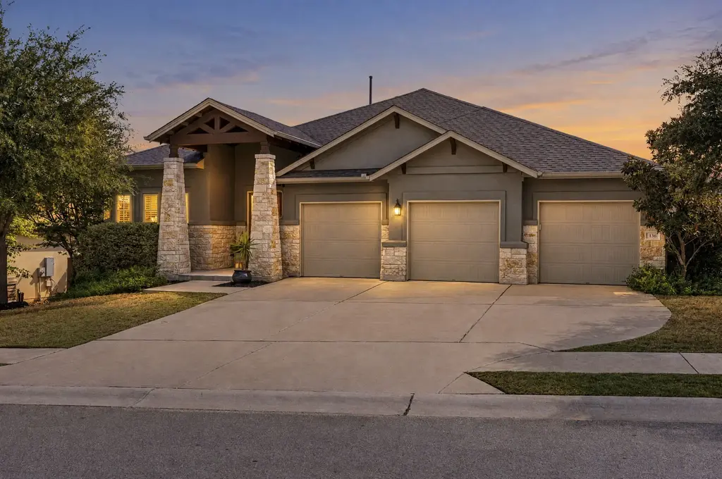 136 Double L Dr, Dripping Springs