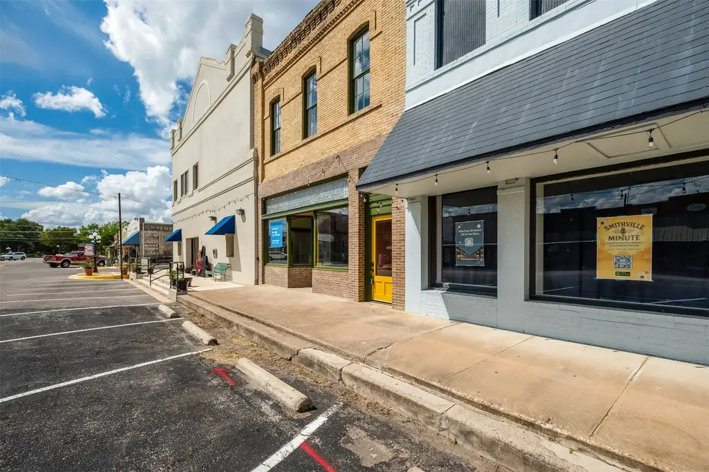 203 Main St, Smithville