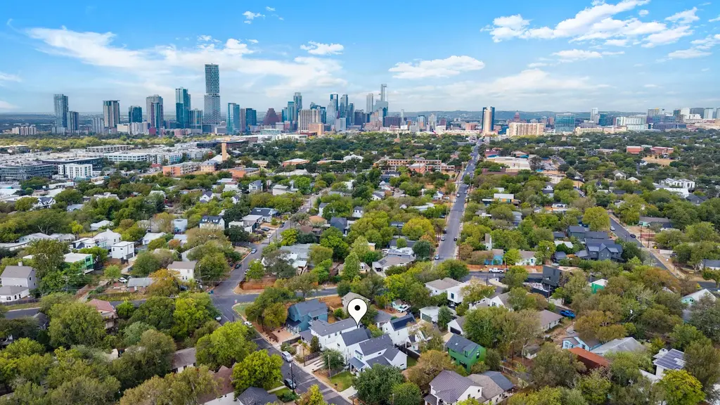 2300 E 10th St 1, Austin