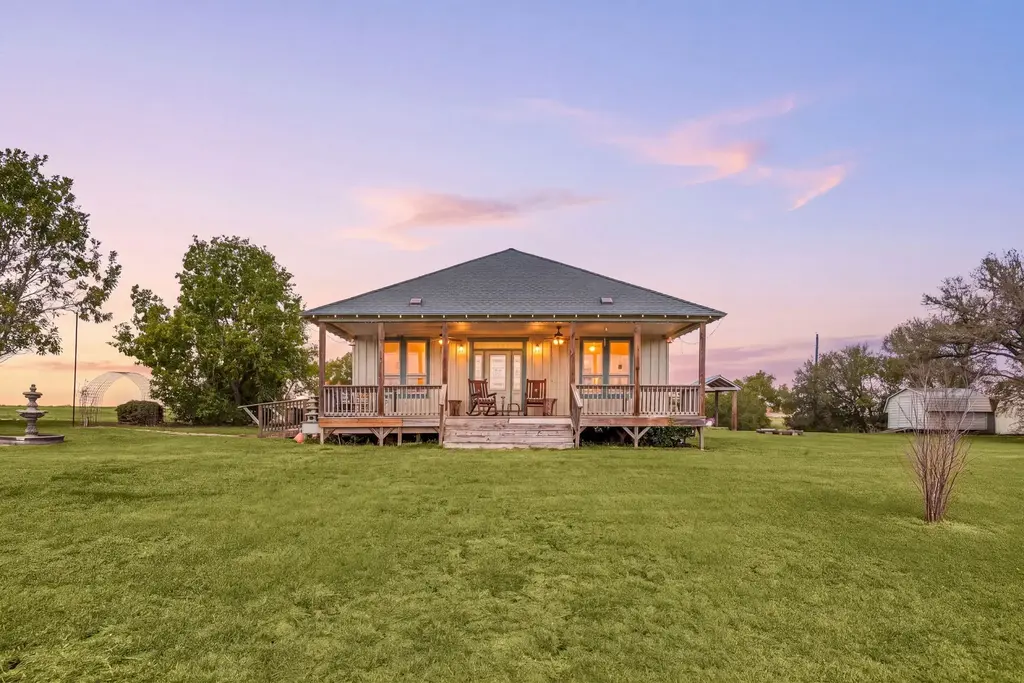 550 County Road 471, Thrall