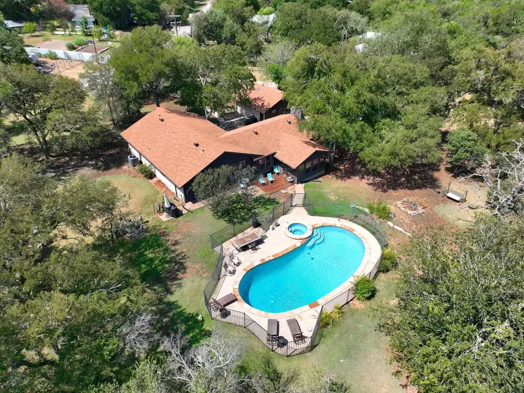2300 Robin Rd, Manchaca
