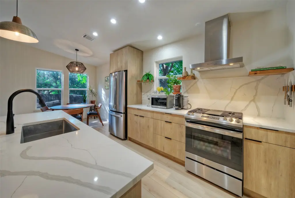 8406 Los Ranchos Dr, Austin