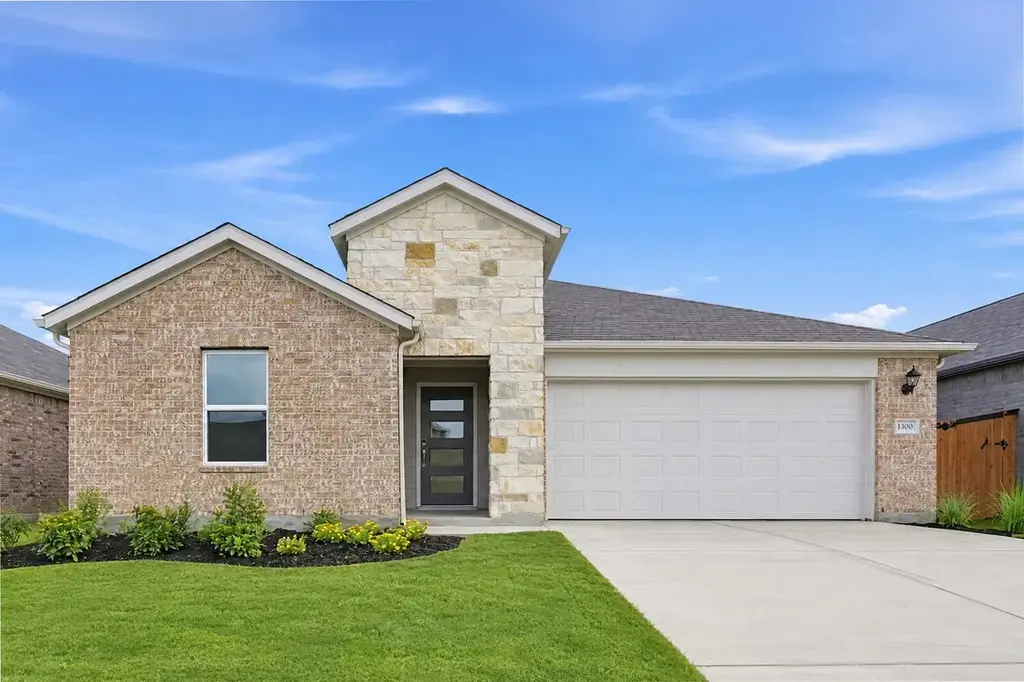 1300 Crumpton Dr, Pflugerville