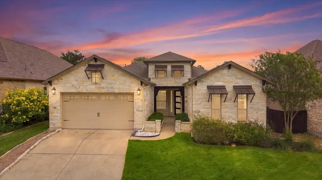 111 Loysoya St, Bastrop