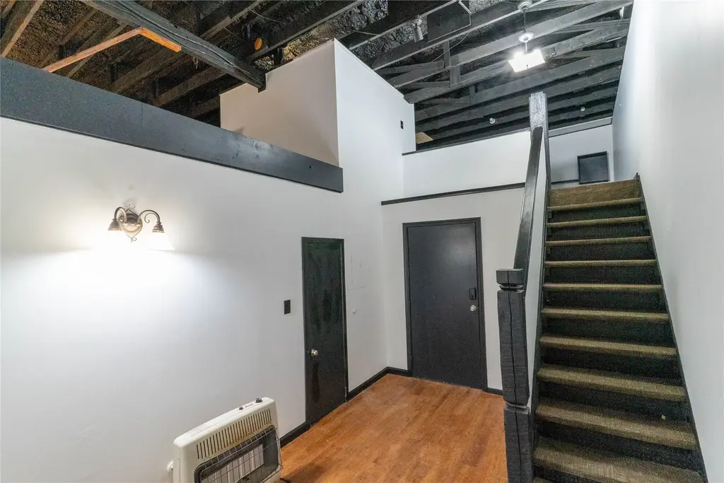 108 E Clark St, Bartlett