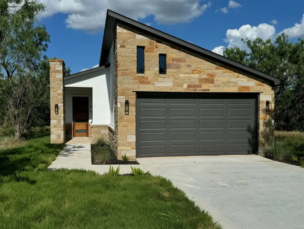 611 Sun Ray, Horseshoe Bay