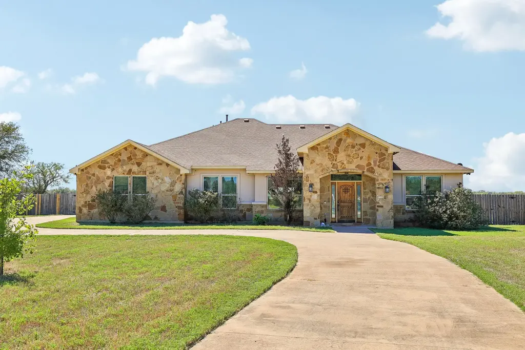 106 Eland Ave, Bastrop