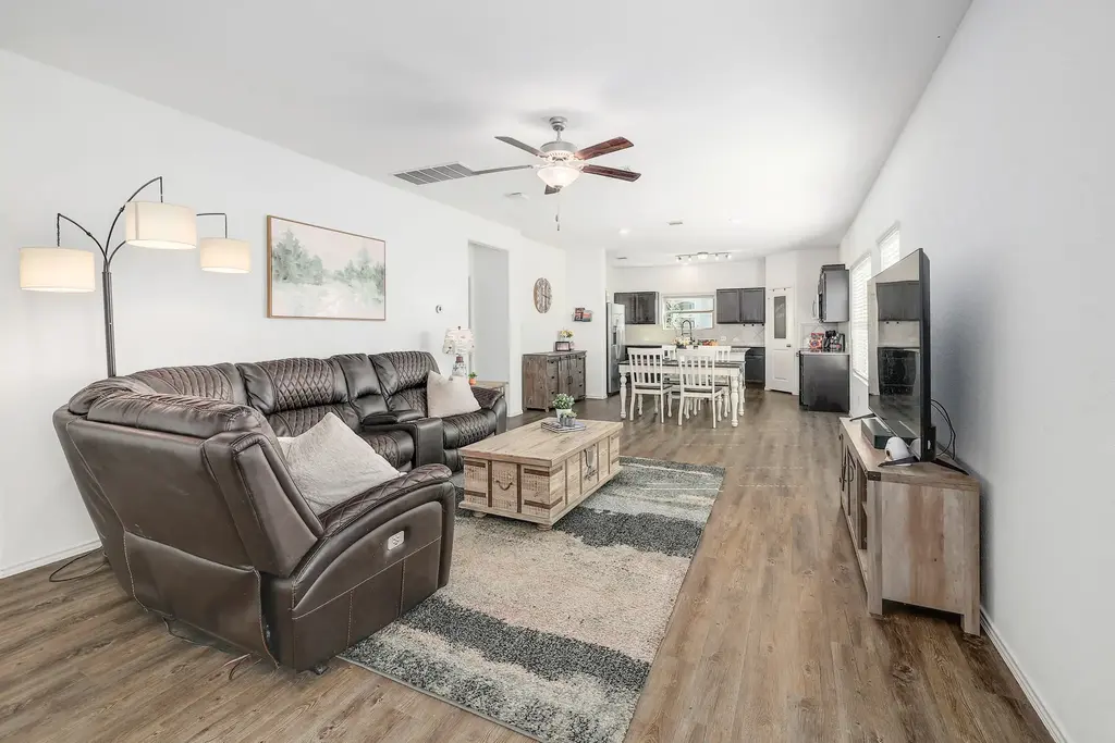 735 Circle Way, Jarrell