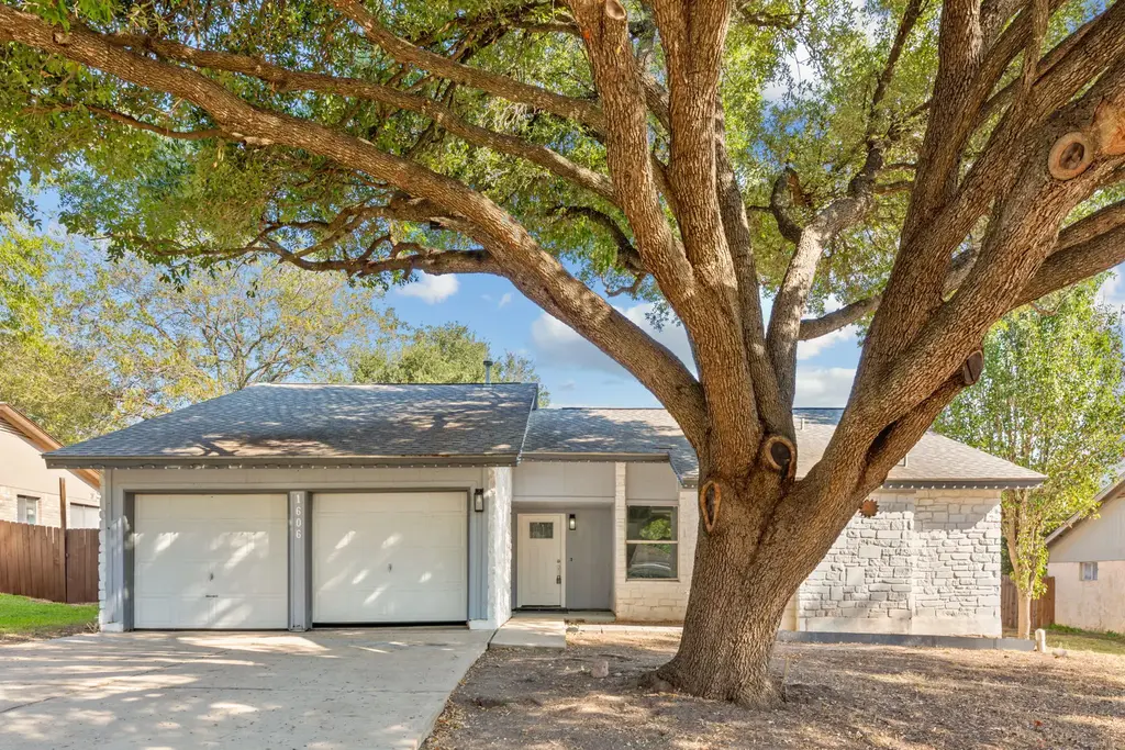 1606 Old Tract Rd, Pflugerville