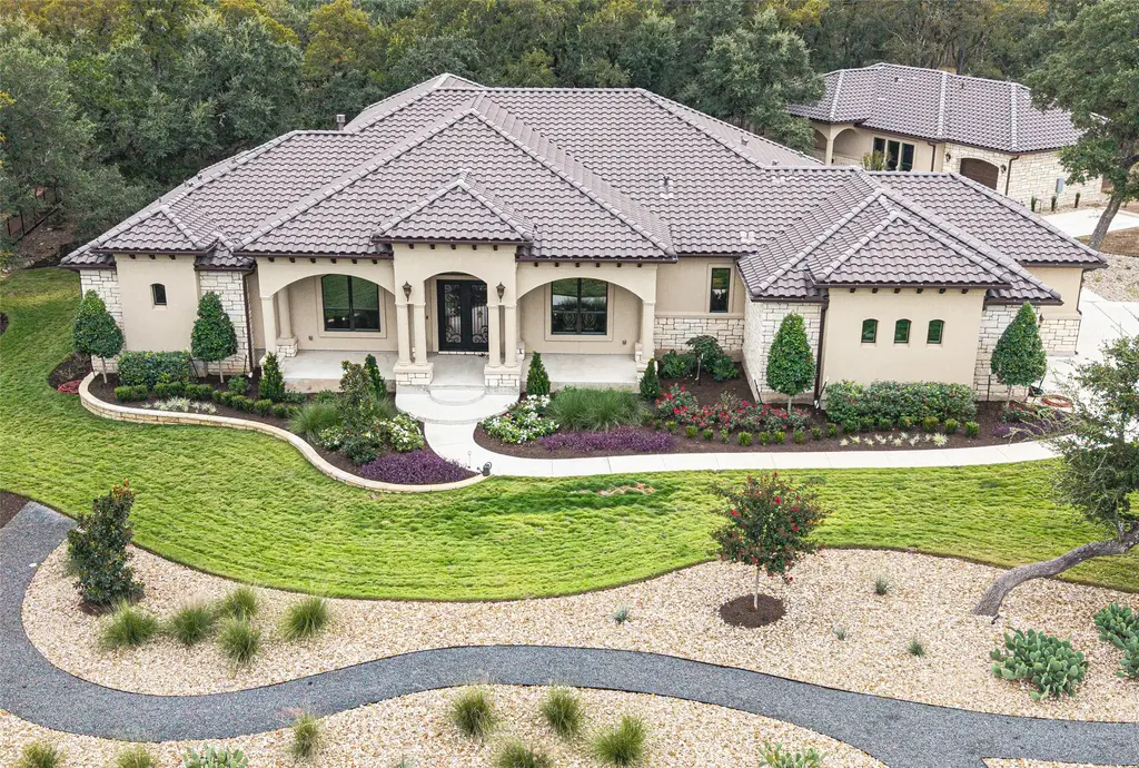 126 Lipizzan Ln, Driftwood