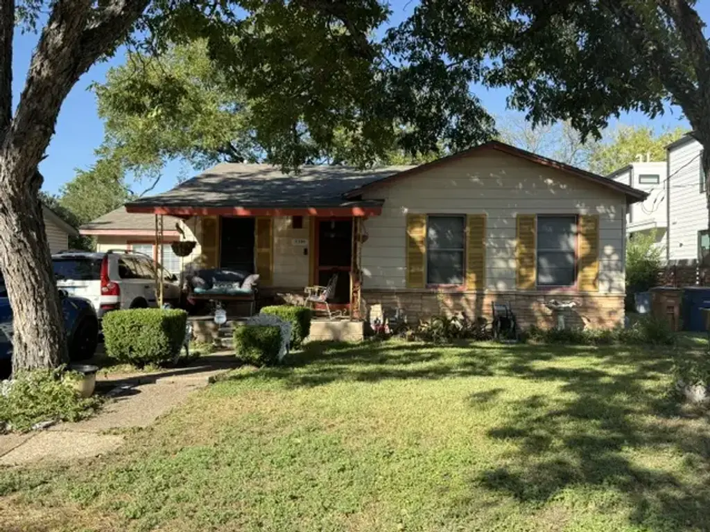 1106 Justin Ln, Austin