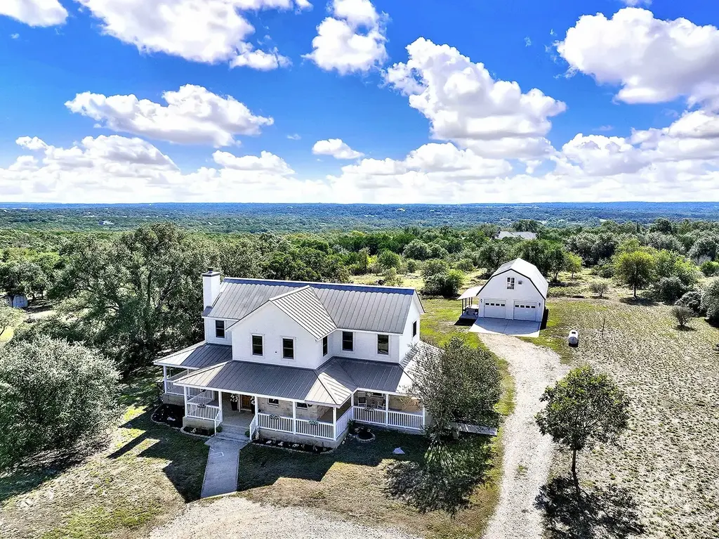 1061 Cascade Trl, San Marcos