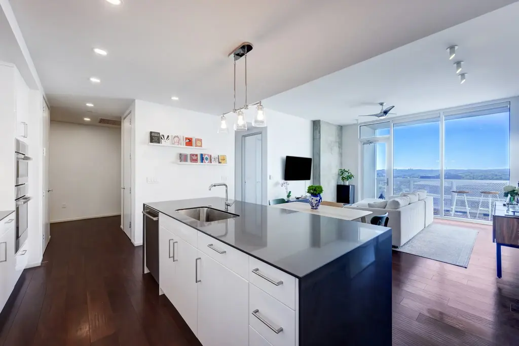 301 West Ave 1307, Austin