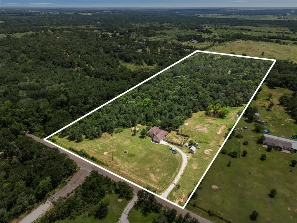 437 Balch Rd, Elgin