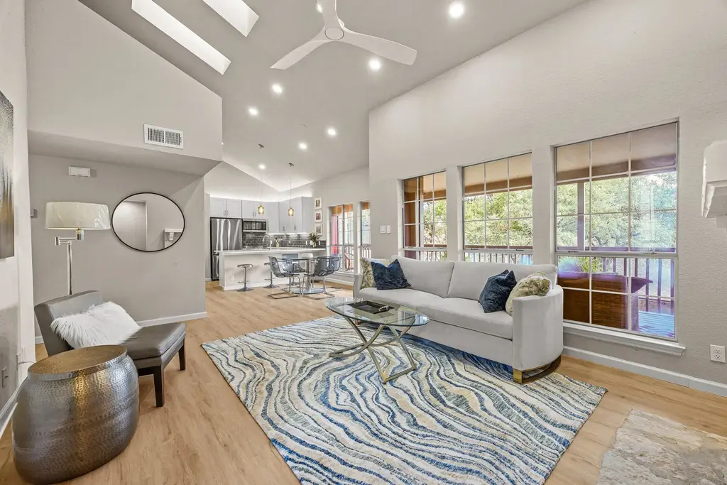 3809 Spicewood Springs Rd 241, Austin