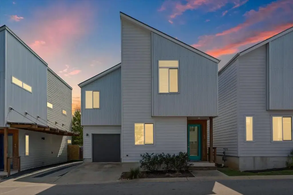 801 N Bluff Dr 45, Austin