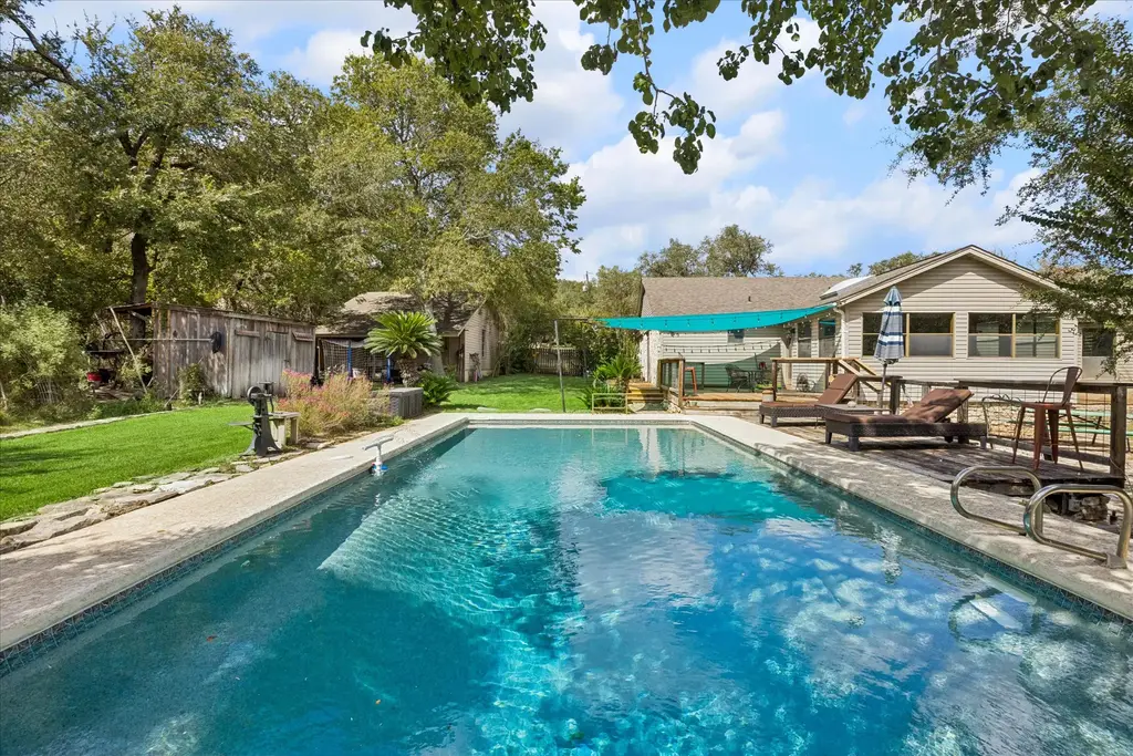 2307 Sparrow Dr, Manchaca