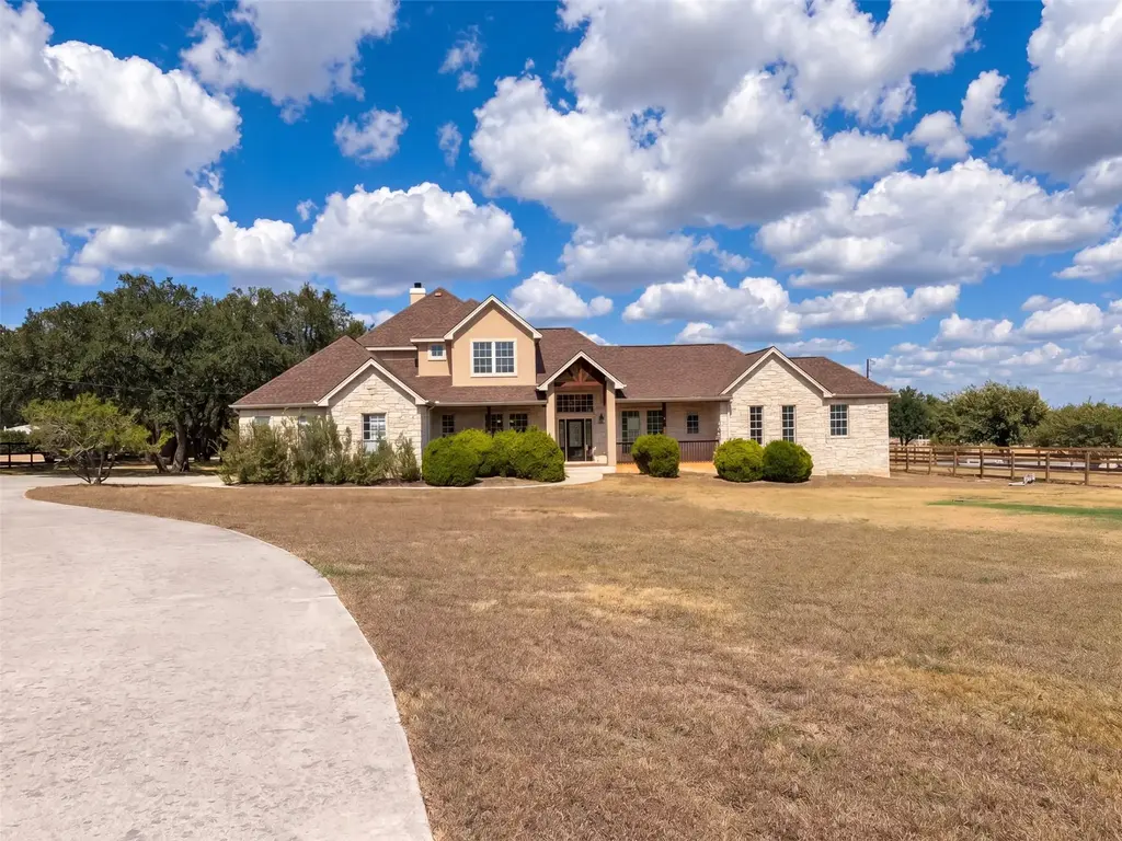 302 Saddletree Ln, Dripping Springs