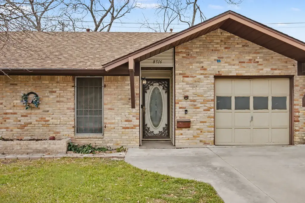 8516 Woodstone Dr, Austin