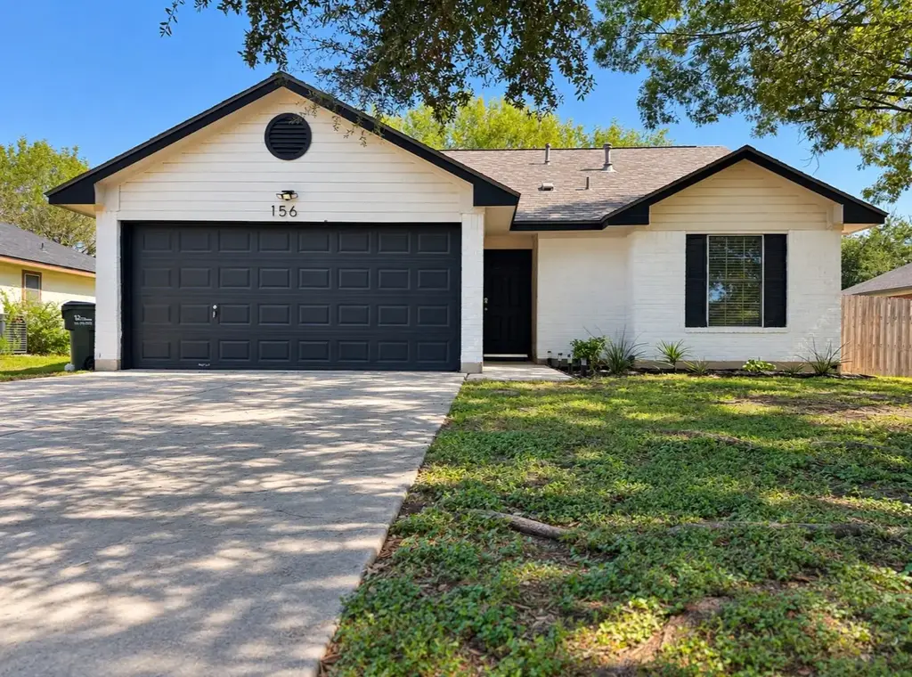 156 Keystone Loop, Kyle