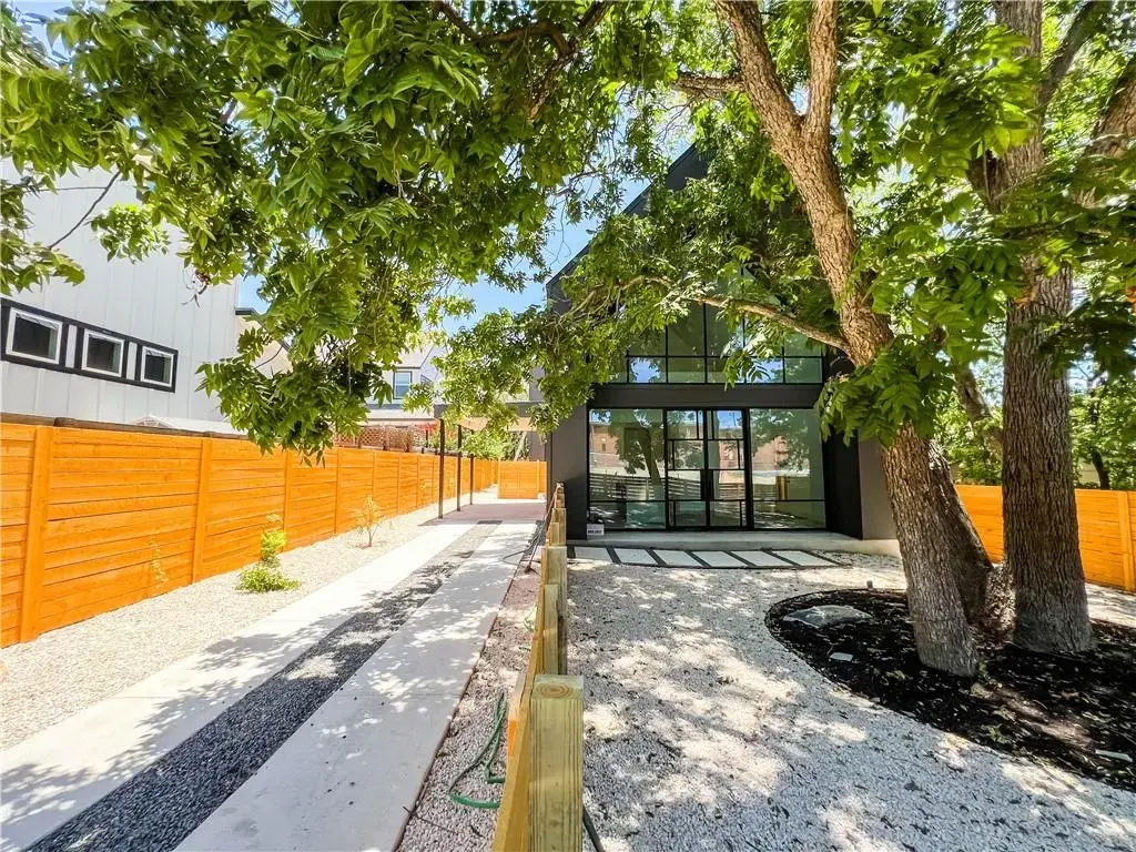 2604 Oaklawn Ave 2, Austin
