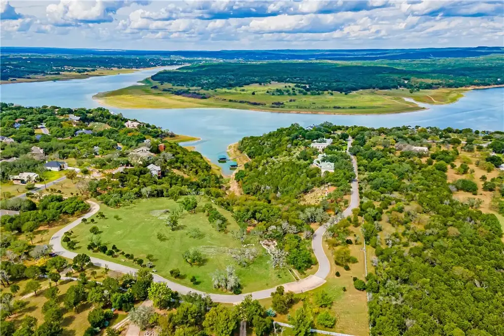 100 & 200 Contrails Way, Spicewood