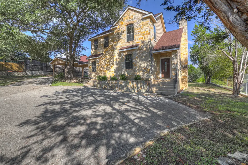 146 Creekview Dr, Canyon Lake
