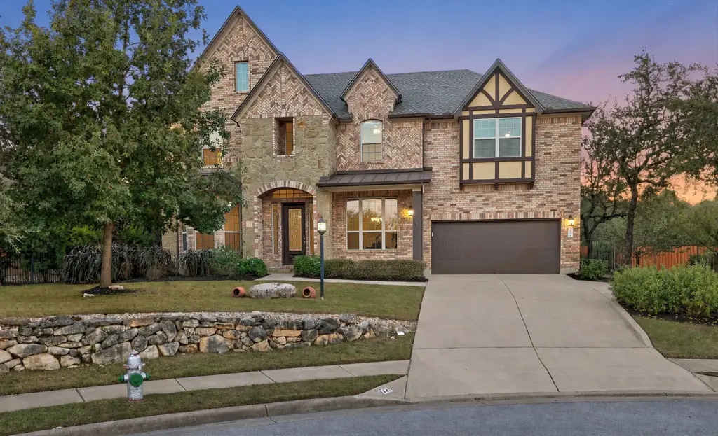 223 Lake Como Dr, Austin