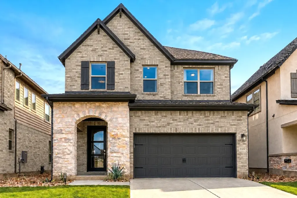 889 Prominence Way, Leander