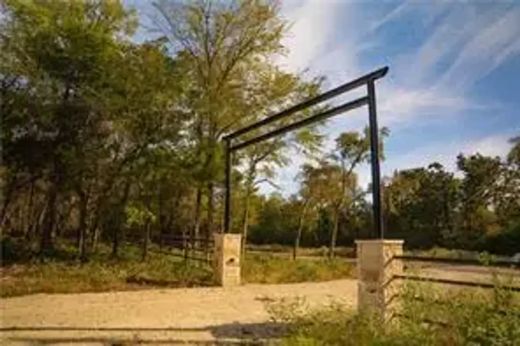 12416 Red Hill Rd Rd, Hearne