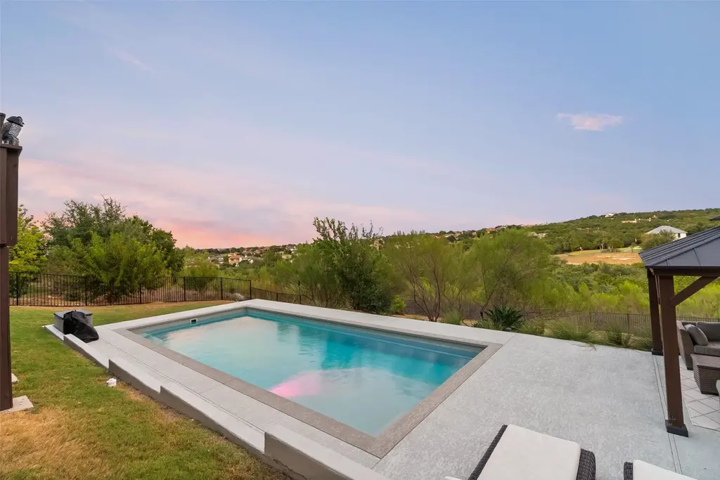 207 Lodestone Ln, Austin