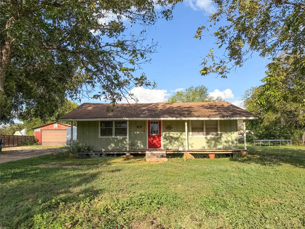 207 Crockett St, Martindale