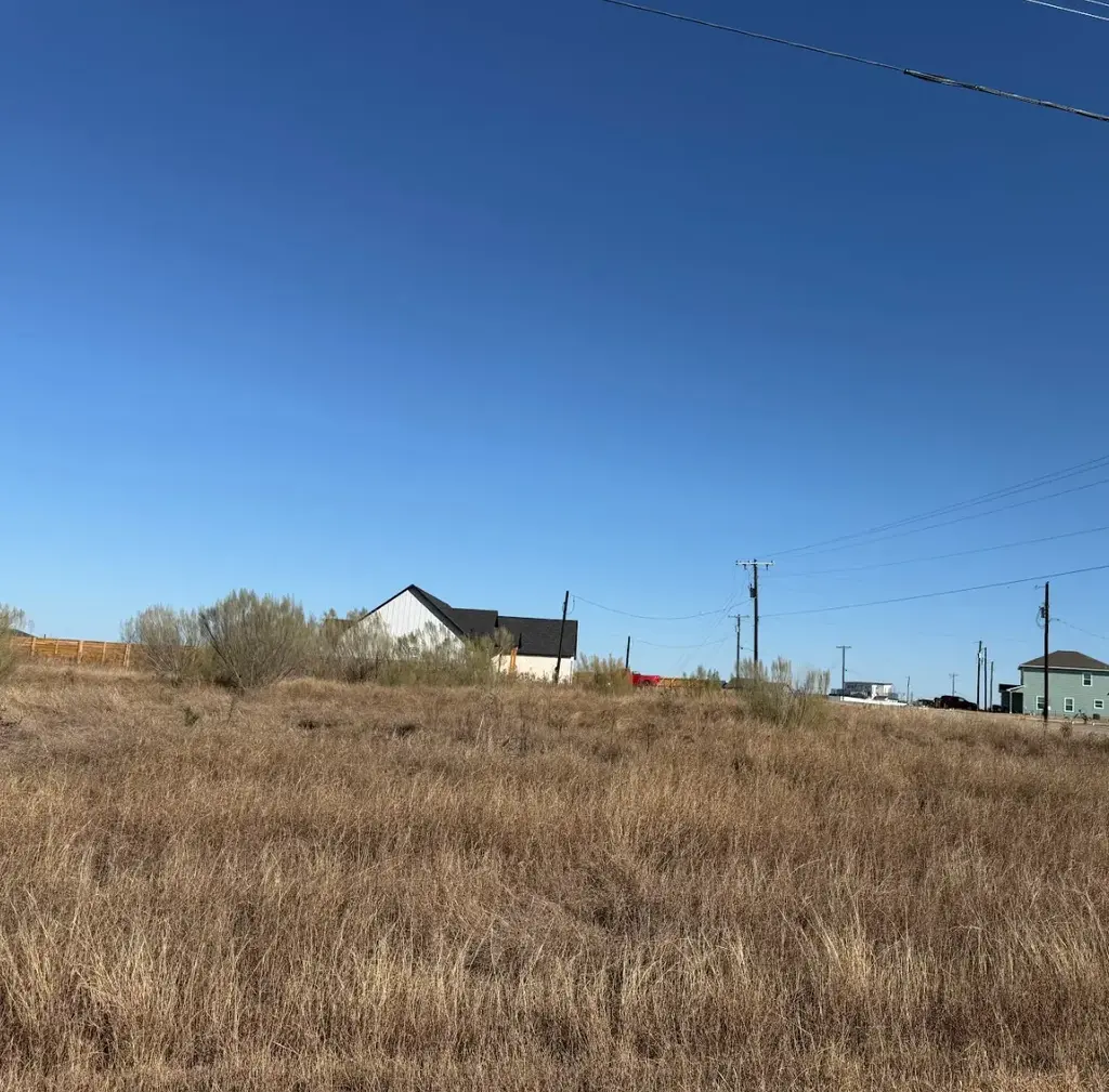 109 Desperado Loop, Del Valle