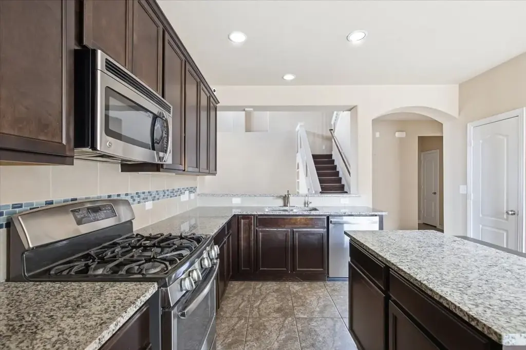 1209 Rhonda Cv, Hutto