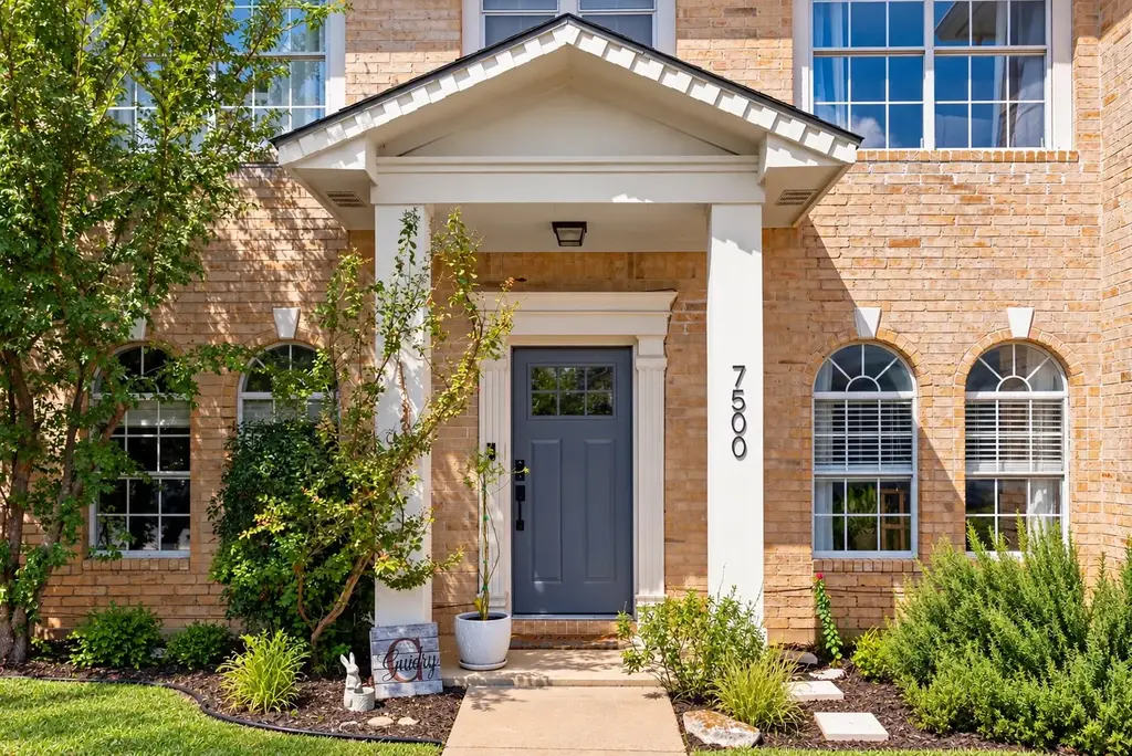 7500 Lobelia Dr, Austin