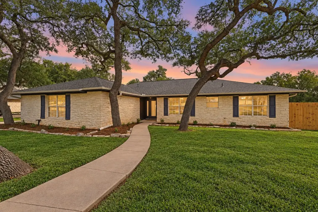 600 Meadow Oaks Dr, Dripping Springs